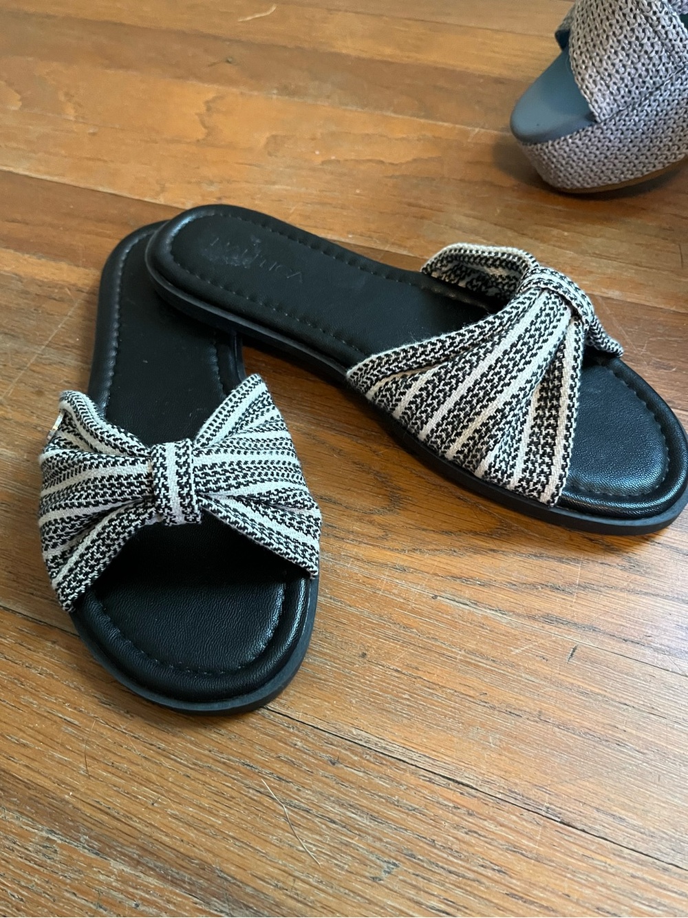 Nautica Women's Black Slide Sandals with Striped Bow